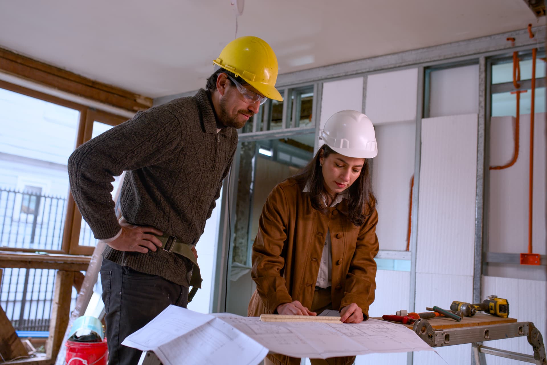 Equipo de Altamirano Ingeniería y Construcción en una obra en la Región de Los Lagos